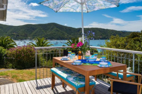 Tirohanga Wai - Waikawa Holiday Home